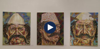 Plisi, qeleshja apo qylafi, ekspozita e artistit Karaj në Galerinë e Arteve i paraqit ato në të gjitha format