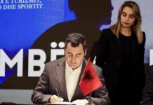 Elbasani drejt rijetësimit të kinemasë publike, Llatja nënshkruan marrëveshjen