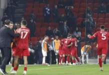 Partizani merr hak ndaj Tiranës, ‘Demat’ triumfojnë në derbin e kryeqytetit dhe “fundosin” në vendin e fundit bardheblutë