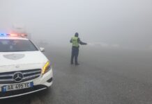 Mjegulla ‘mbulon’ segmentin Tuneli i Kalimashit–Morinë, policia apel drejtuesve të mjeteve për kujdes të shtuar