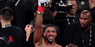 Boksieri Anthony Joshua përfshihet në aksident me makinë në Nigeri, raportohen dy viktima