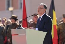 Ceremonia e betimit të studentëve në Akademinë e Forcave të Armatosura, Begaj: Uniforma që vishni sot është simbol nderi, përgjegjësie dhe dinjiteti