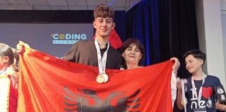 Nxënësi nga Cërriku shpallet kampion bote në Matematikë në SHBA, Loris Qosja fiton Medalje Ari