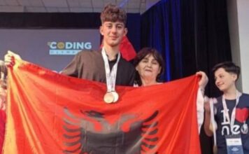 Nxënësi nga Cërriku shpallet kampion bote në Matematikë në SHBA, Loris Qosja fiton Medalje Ari