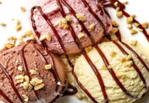 Receta e thjeshtë e akullores së shtëpisë me tre shije të ndryshme