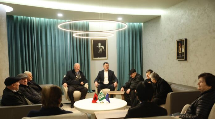 Llatja takim me pensionistët e Shirgjanit në Bashkinë e Elbasanit: Fokus zhvillimi dhe kujdesi social