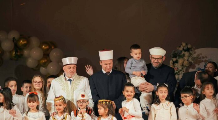 Simpozium në Elbasan për Ramazanin: Besimi dhe etika në fokus të shoqërisë bashkëkohore