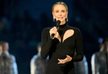 Charlize Theron shfaqet elegante në ceremoninë e hapjes së Lojërave Olimpike Dimërore, jep mesazh paqeje