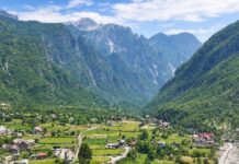 Media franceze “Ulysse News”: Udhëtim në Shqipëri, nga gjiret magjike, në qytetet e gurta dhe shtigjet e qeta malore