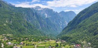 Media franceze “Ulysse News”: Udhëtim në Shqipëri, nga gjiret magjike, në qytetet e gurta dhe shtigjet e qeta malore