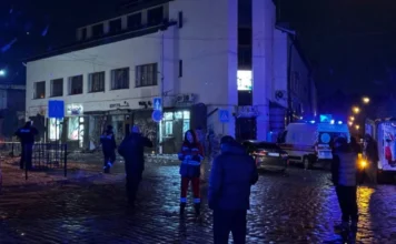 Sulm me bombë në Ukrainë/ Vritet policja 23-vjeçare, plagosen 14 të tjerë, autoritetet e cilësojnë sulm terrorist