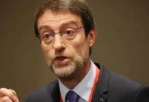 Ferit Hoxha në krye të Diplomacisë, Besnik Mustafaj: Shpresoj të revokojë ligjin e Shërbimit të Jashtëm, godet trupën diplomatike