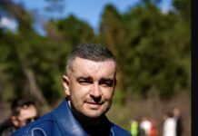 “Ervin Skënderi, djaloshi që mbjell ëndrra në pemët e Krastës”