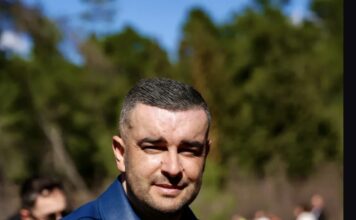 “Ervin Skënderi, djaloshi që mbjell ëndrra në pemët e Krastës”