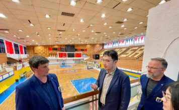 Bashkëpunim i mundshëm Shqipëri–Kinë në sport, delegacion nga ambasada viziton Elbasanin