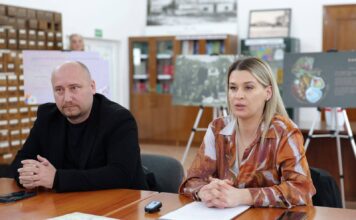 Ekspozita “Historiku i Ditës së Verës “çelet në Bibliotekën “Qemal Baholli”