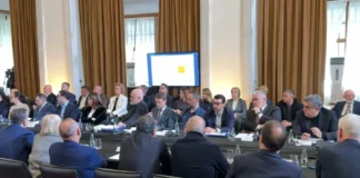 Turi “Punët e Shqipërisë”/ Rama urdhër ministrave dhe deputetëve: Zbrisni në terren, flisni me qytetarët