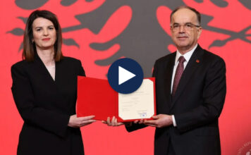 Ndryshimet në qeveri, betohen shtatë ministrat e rinj. Marrin zyrtarisht detyrën