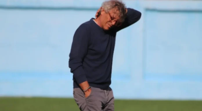 ZYRTARE/Flamurtari konfirmon zgjidhjen e kontratës me trajnerin Moriero