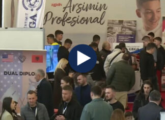 2000 vende pune në panairin e punës/ 80 biznese ofrojnë paga mbi 1000 euro, kërkesa e lartë në turizëm