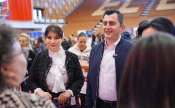 Panairi “Work & Study” në Elbasan, mundësi për orientimin akademik dhe profesional të të rinjve