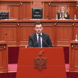 Salla: Shqetësimi për aflatoksinën M1 në qumësht trajtohet me rigorozitet, gjurmueshmëri deri në fermë