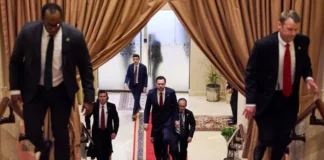 Negociatat intensive SHBA-Iran vijojnë deri në orët e para të mëngjesit, ngërç Ngushtica e Hormuzit, çfarë dihet deri më tani