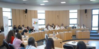 Elbasani mirëpret Kampionatin Kombëtar të Debatit për Shkollat e Mesme, Re-Debate IX