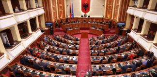 Kuvendi në seancë plenare, në rend dite miratimi i përbërjes së komisioneve parlamentare