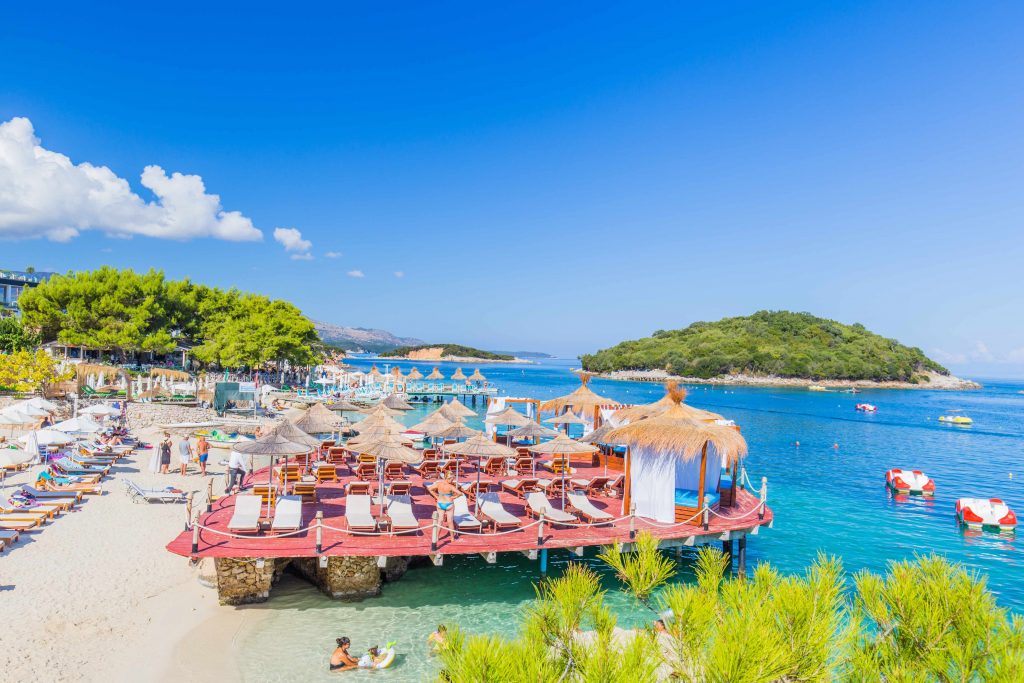 “Travel off Path”: Saranda kryeson listën e destinacioneve bregdetare më ekonomike në Evropë