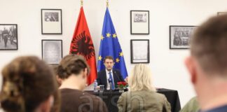 Hoxha: Çdo gjë që ndodh në Shqipëri ka vëmendjen e BE-së, protestat pjesë e lirisë për t’u shprehur