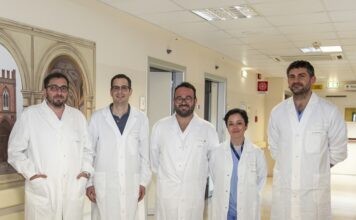 ITALI – Kirurgu shqiptar Nikolin Ali në ekipin që hoqi tumorin 11 kg dhe shmangu amputimin e këmbës