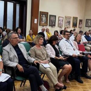 Ekspertët: Kriza mjedisore dhe ndryshimet klimatike po ndikojnë në shëndetin e njeriut