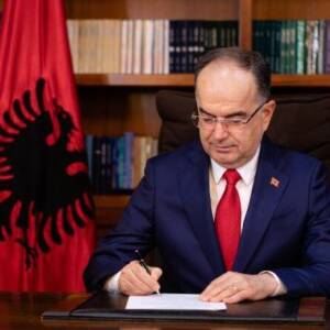 Begaj dekreton ligjin për dhënien e amnistisë