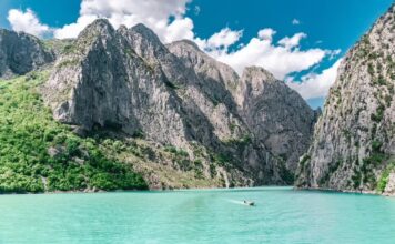 Nga qytetet e UNESCO-s te plazhet e Jonit, media italiane zbulon 15 mrekullitë e Shqipërisë