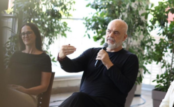 Rama: Të ardhurat nga rritja e çmimit të naftës do i marrin pensionistët