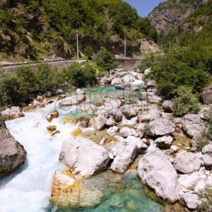Lugina e Valbonës, turistët zgjedhin bukurinë e egër shqiptare