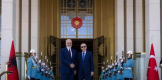 Rama pritet nga Erdogan në Pallatin Presidencial në Ankara