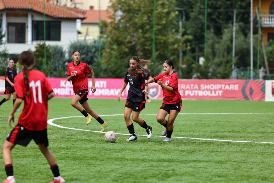 “Open Stage” për vajza rikthehet në “Shtëpinë e Futbollit”, FSHF hap dyert për talentet e reja