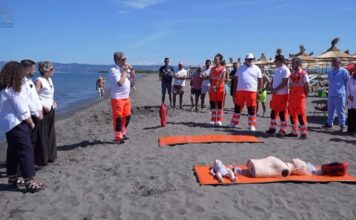 Ndihma e parë dhe siguria në det, Urgjenca Kombëtare ushtrim demonstrues në plazhin e Tales