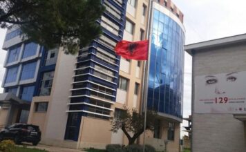 Roskovec, 35-vjeçari vret ish-vjehrrin me armë gjahu