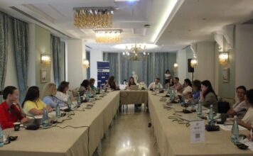 Barazia gjinore, diskutohet rritja e përfaqësimit të grave në vendimmarrjen vendore
