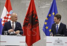 Radman: Potencial për avancimin e marrëdhënieve ekonomike, të punojmë për lidhje direkte Shqipëri-Kroaci