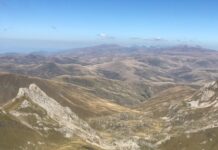 Mot i nxehtë me diell e temperatura të larta