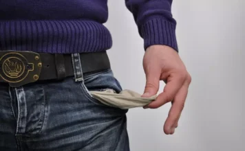 Vështirësitë ekonomike mund të përshpejtojnë plakjen e trurit Admir Abule