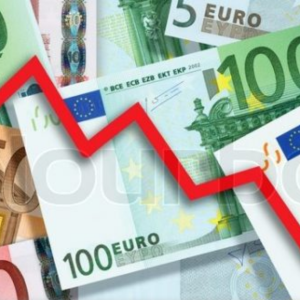 Euroja vijon rënien, këmbehet me 92,96 lekë në tregun vendas