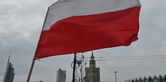Polonia zgjeron ushtrinë në mbi 220.000 efektivë për shkak të shqetësimeve mbi sigurinë
