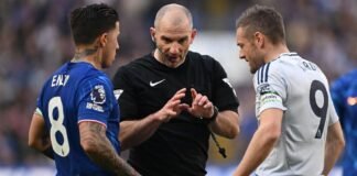 Premier League do të transmetojë drejtpërdrejt audion në fushë midis arbitrit dhe lojtarëve