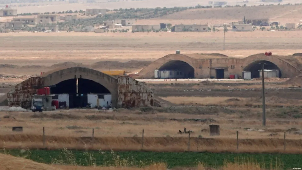 TEL AVIV – SHBA kritikon sulmin ajror izraelit ndaj një aeroporti ushtarak në Siri