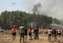 Moti ekstrem godet Evropën, zjarre, përmbytje dhe stuhi detyrojnë mijëra njerëz të evakuohen